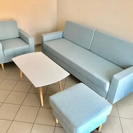 Beach Apartman - *